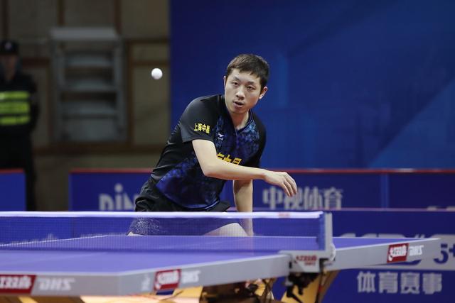 场的表现足 场的表现足