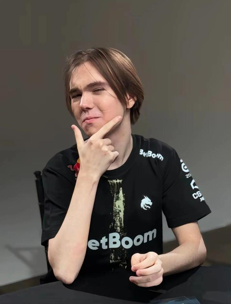 把核心钉牢 把核心钉牢